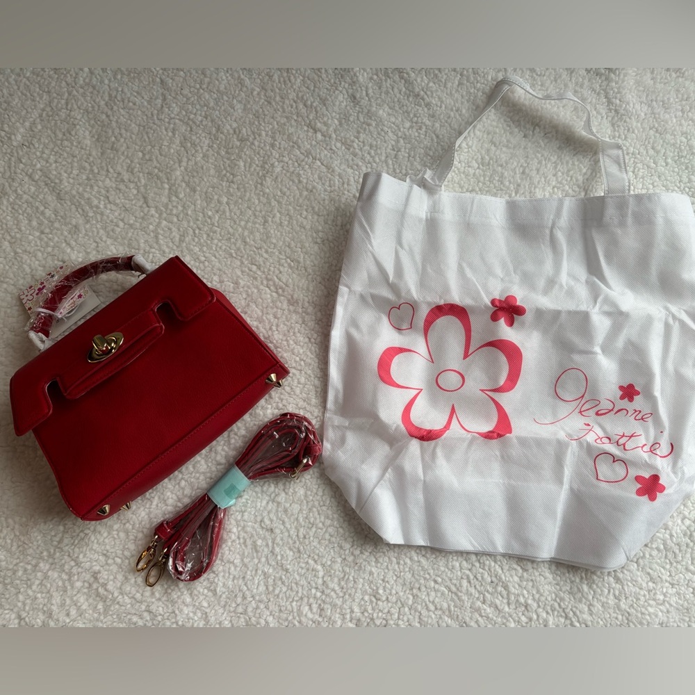 NWT Canadian Designer Jeanne Lottie Red Vintage 2-Way Small Bag - Picture 3 of 8